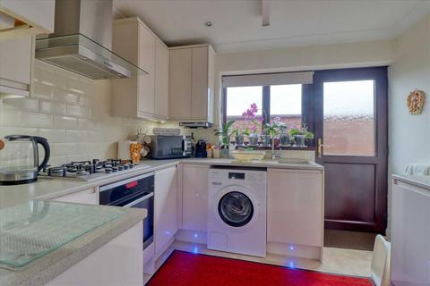 3 bedroom bungalow for sale, Clacton on Sea CO16