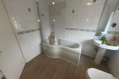 undefined, Sheppard Close, Enfield