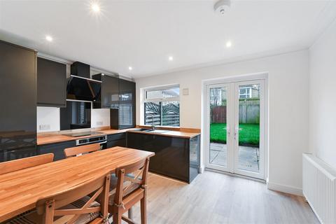 undefined, Farriers Road, Epsom