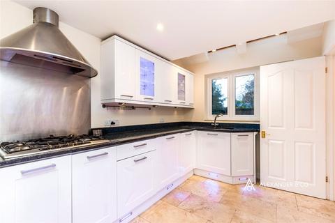 4 bedroom detached house to rent, Chadbone Close, Chadbone Close HP20