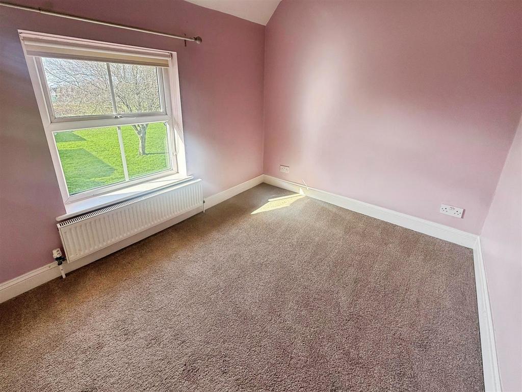 1c7b016f-Redcotts 20 Bedroom 202.jpg