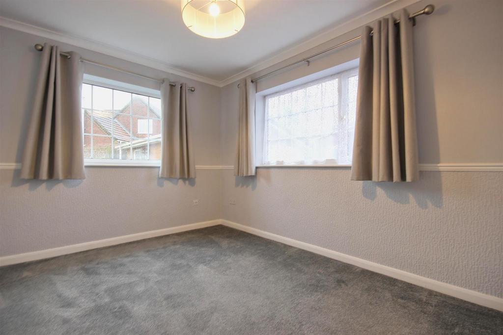 Bedroom 2 (rear)