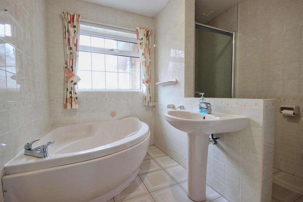 Bathroom/w.c.