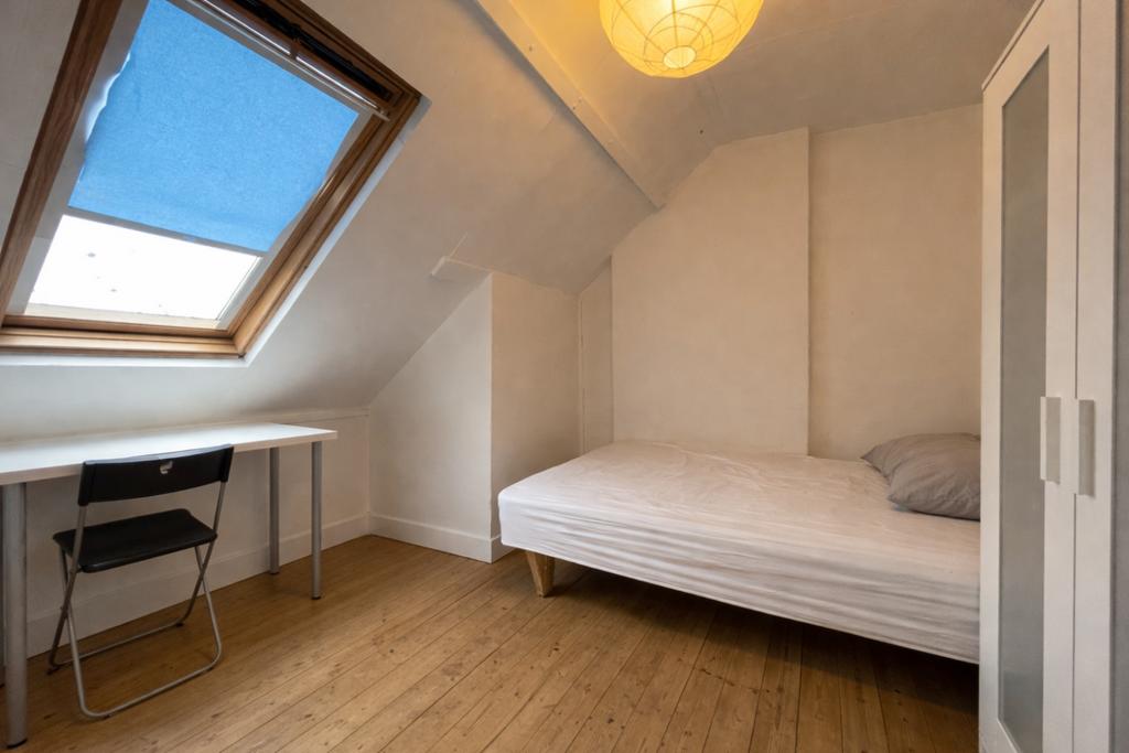 Bed 4