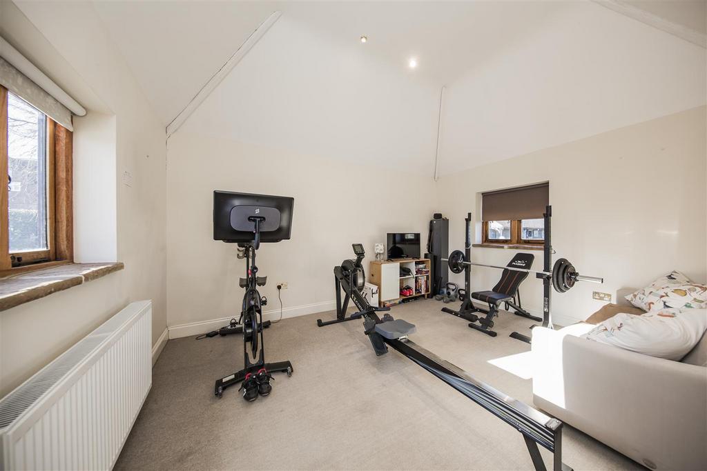 Bedroom 2.jpg