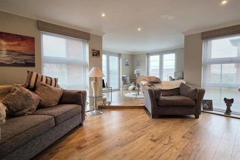 2 bedroom apartment for sale, Bailey Avenue, Lytham St Annes