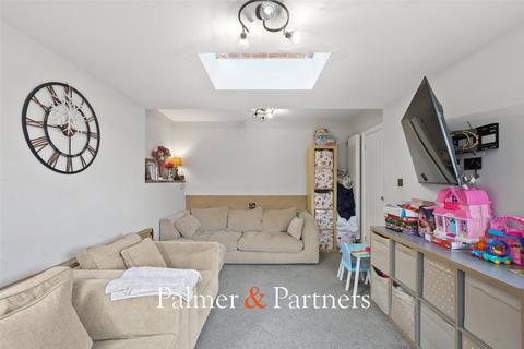 4 bedroom terraced house for sale, De Burgh Road, Lexden, Colchester, Essex, CO3