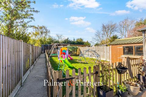 4 bedroom terraced house for sale, De Burgh Road, Lexden, Colchester, Essex, CO3