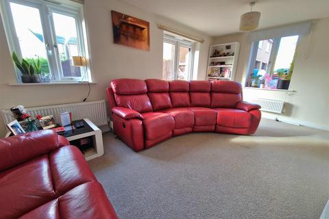 3 bedroom end of terrace house for sale, Croxden Gardens, Great Denham, Bedford