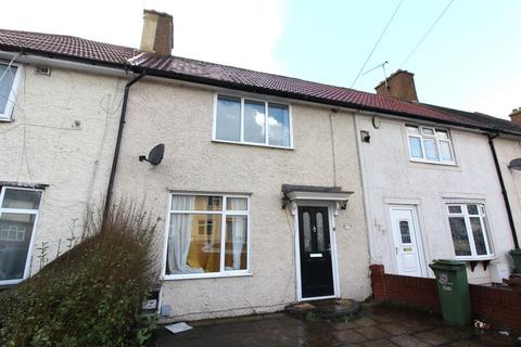3 bedroom terraced house to rent, Hunters Hall Road, RM10