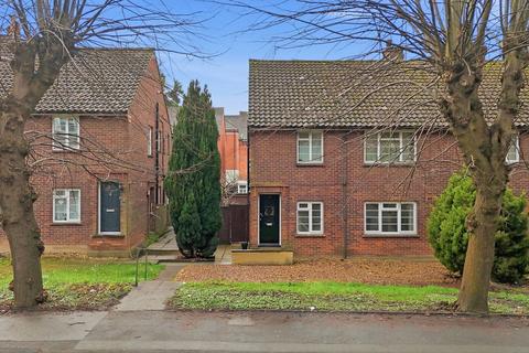 2 bedroom ground floor flat for sale, Croham Road, South Croydon CR2