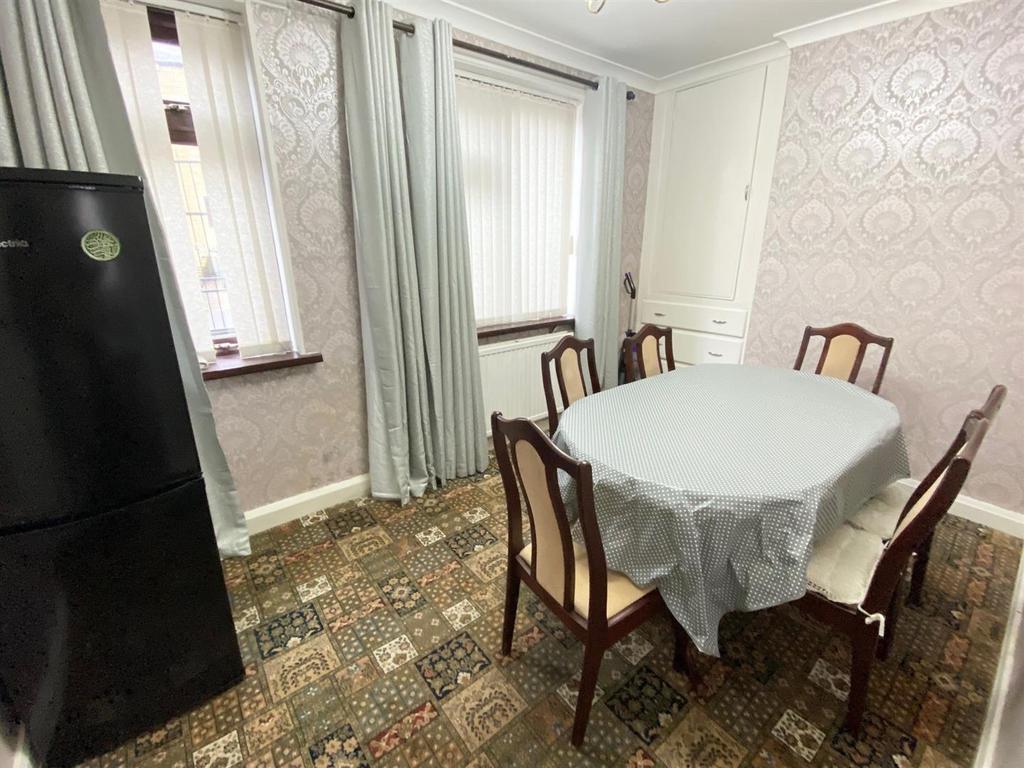 Dining room.jpg