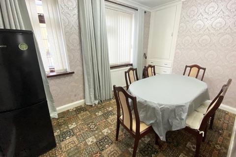 5 bedroom end of terrace house for sale, Holly Road, Thornton Lodge, Huddersfield
