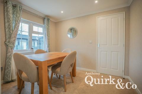 2 bedroom park home for sale, Oakside, Canvey Island, SS8