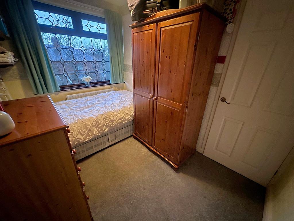 Bed 3b.jpg