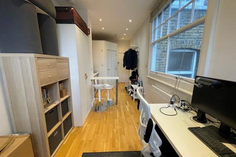 Studio to rent, Pentonville Road, Kings Cross, N1