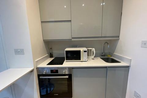 Studio to rent, Pentonville Road, Kings Cross, N1