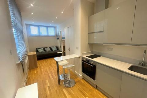 Studio to rent, Pentonville Road, Kings Cross, N1
