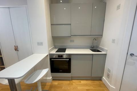 Studio to rent, Pentonville Road, Kings Cross, N1