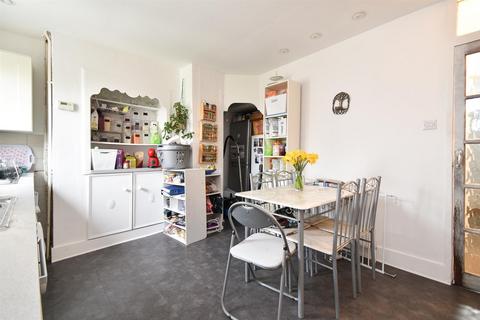 2 bedroom terraced house for sale, Sandown Road, Hastings