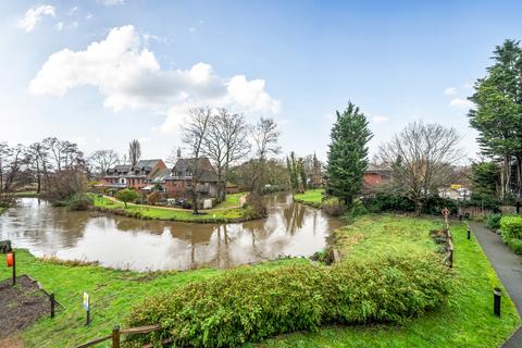 4 bedroom semi-detached house for sale, Rivermead Walk, Surrey GU7