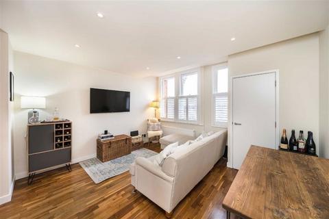 2 bedroom flat for sale, Ashbury Road, London SW11