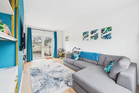 3 bedroom terraced house for sale, Airedale Avenue, Bingley