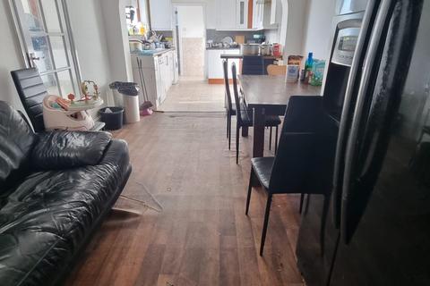 3 bedroom terraced house for sale, ST GEORGES AVENUE, London E7