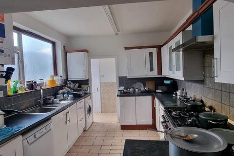 3 bedroom terraced house for sale, ST GEORGES AVENUE, London E7