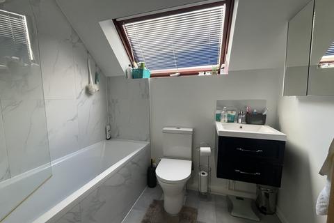 undefined, The Spinney, Woking GU22