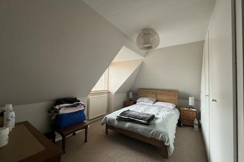 undefined, The Spinney, Woking GU22