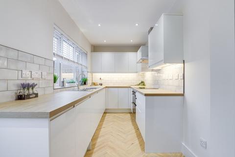 undefined, Costock Avenue, Nottingham NG5