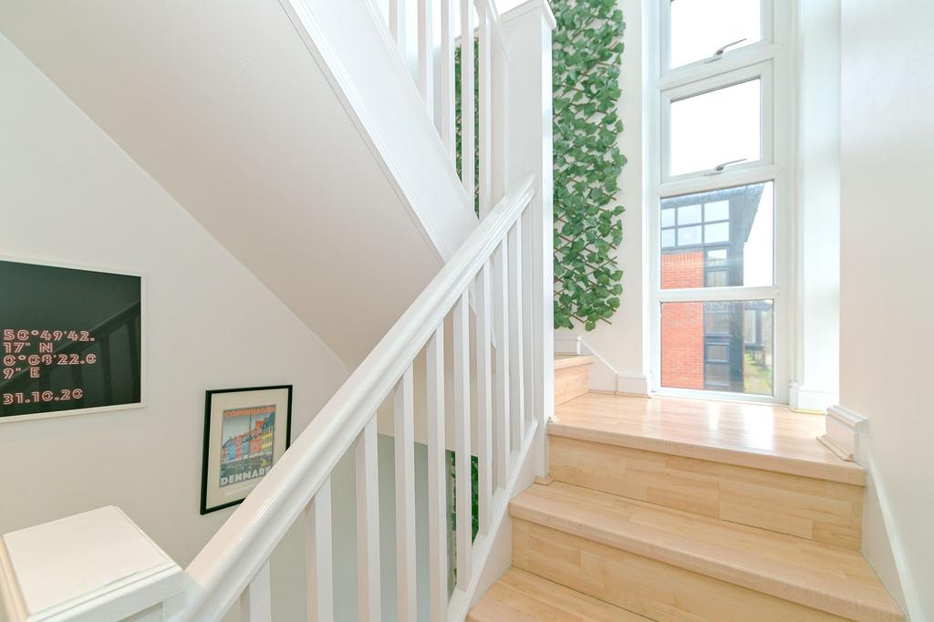Landing - Second Floor