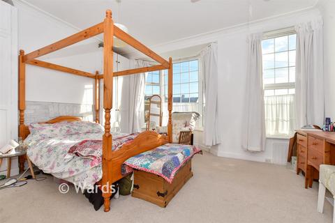 3 bedroom terraced house for sale, Pier Avenue, Herne Bay CT6