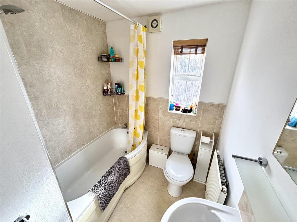 Family Bathroom/WC