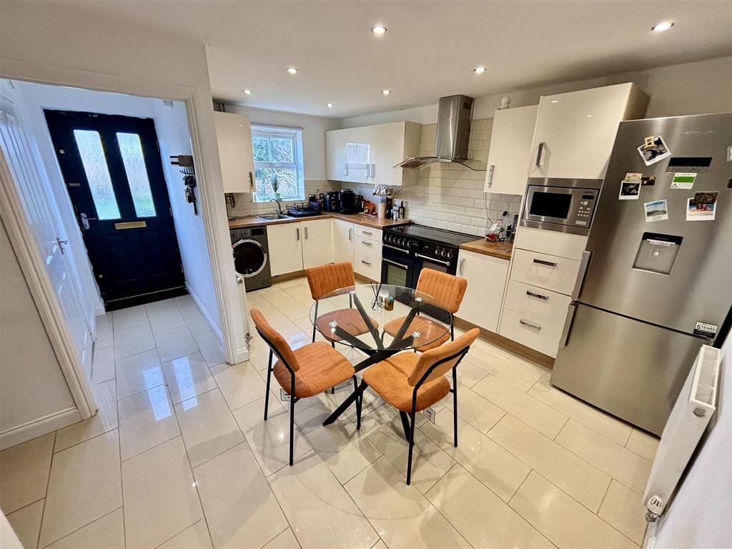 Open Plan Kitchen and Dining Room