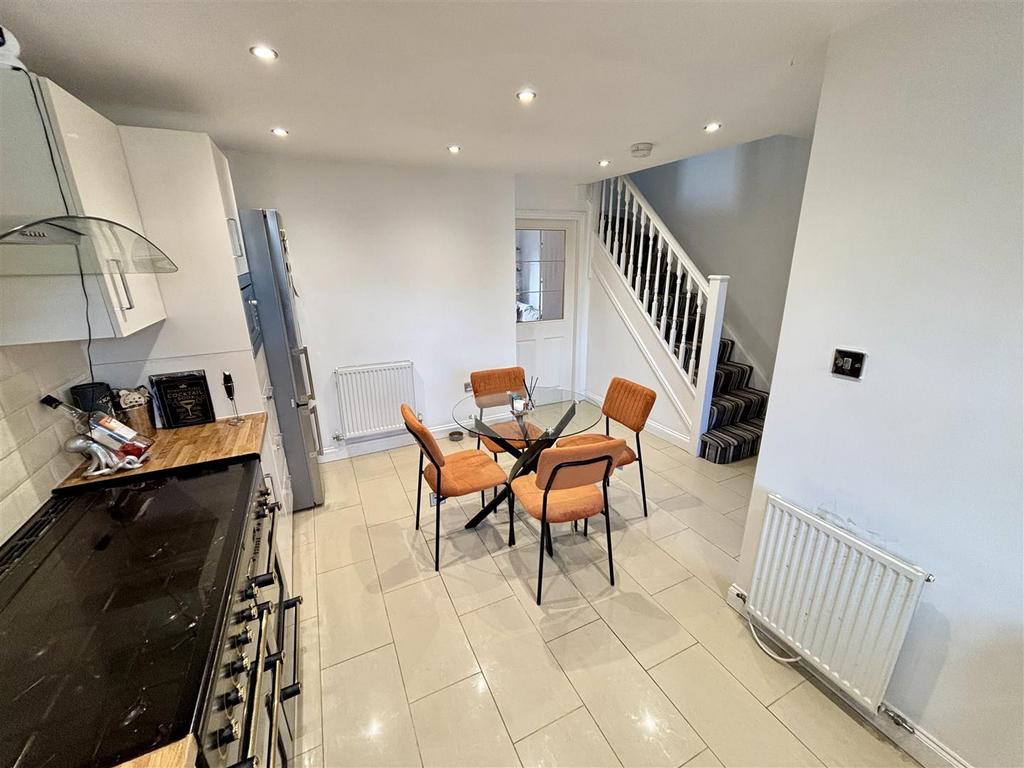Open Plan Kitchen and Dining Room