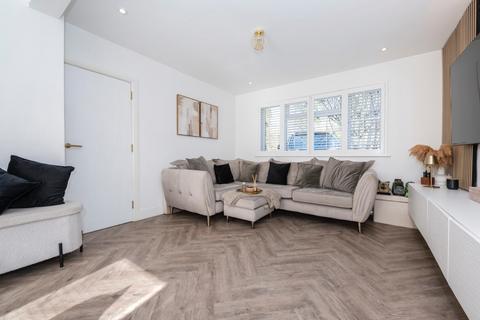 3 bedroom semi-detached house for sale, London Road, Crayford