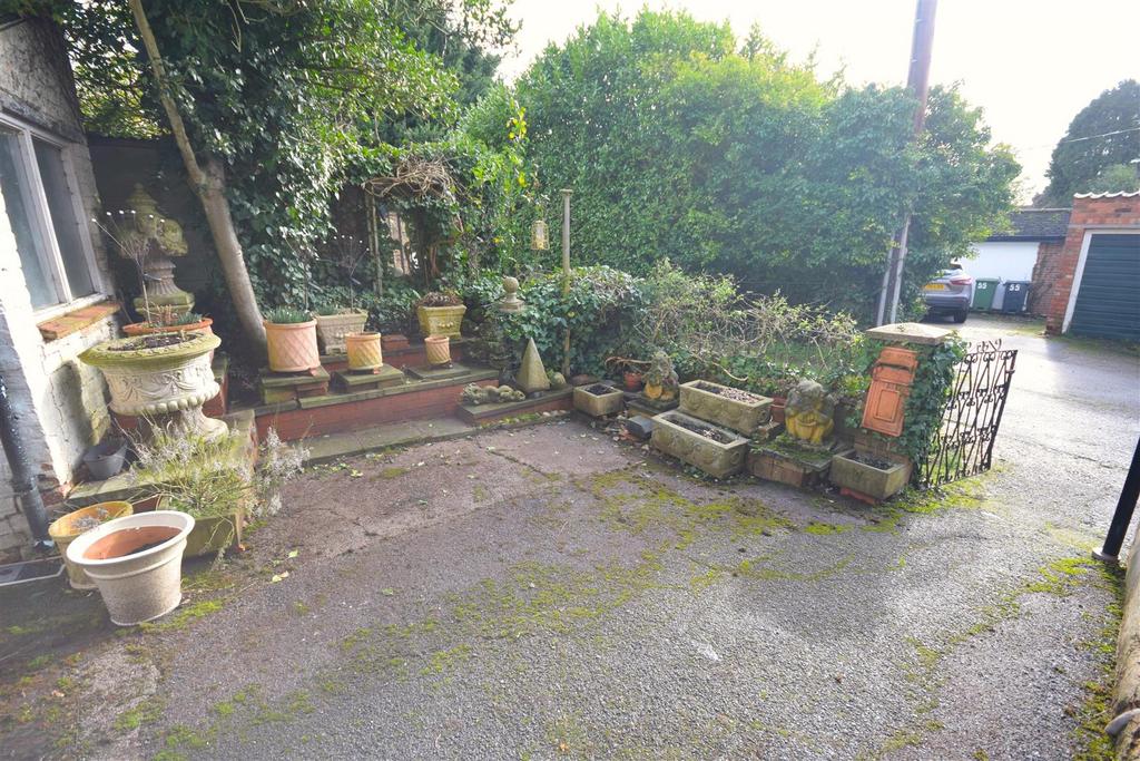 0288garden.JPG