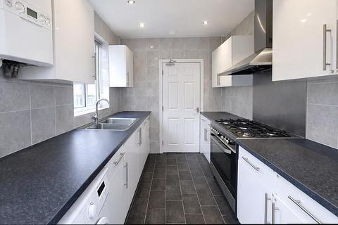 4 bedroom semi-detached house for sale, Lawn Lane, Hemel Hempstead HP3