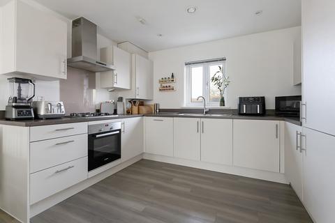 2 bedroom flat for sale, Webber Street, Horley, Surrey, RH6