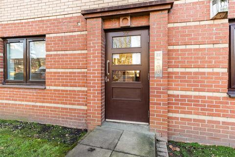 2 bedroom apartment to rent, Plantation Park Gardens, Glasgow, G51