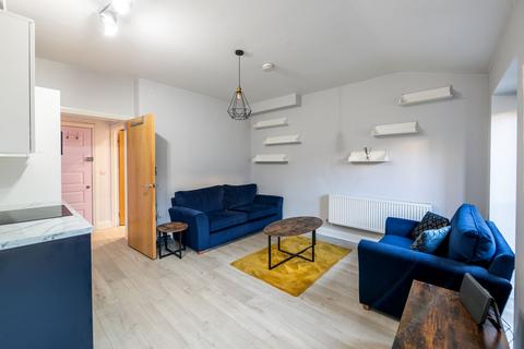 1 bedroom flat for sale, Princes Road, Nightingale House, RH1