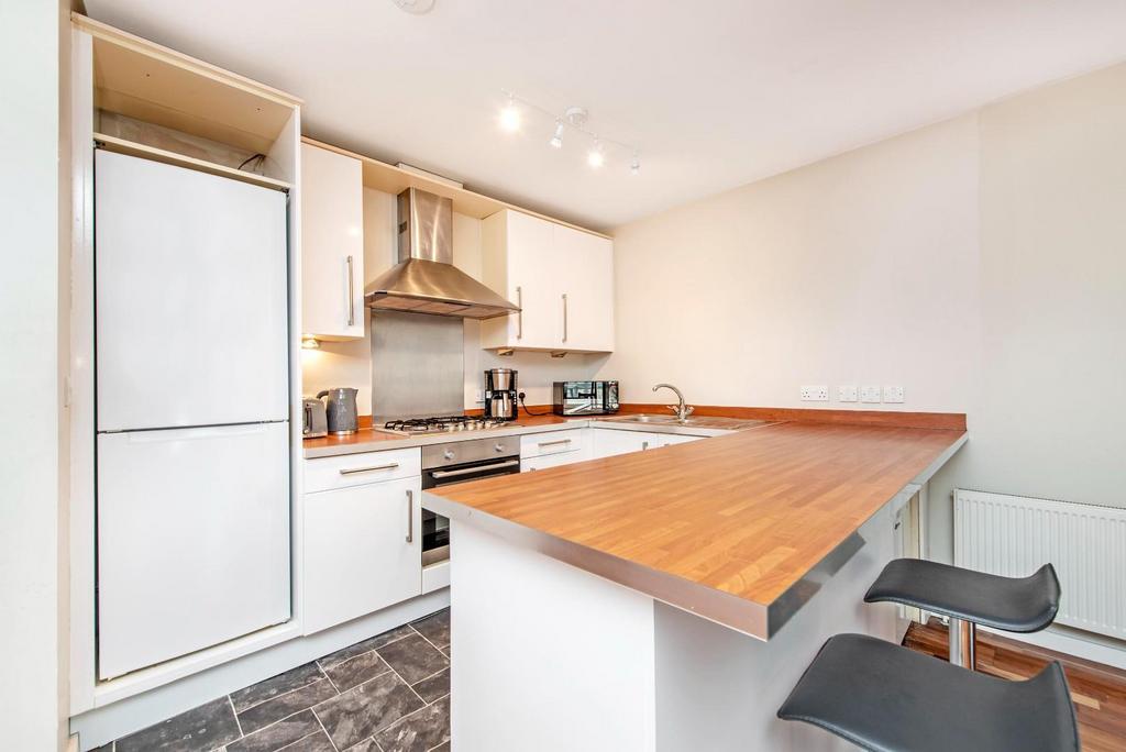 30620 hunters flat 3 10 quaker street 14 lo.jpg