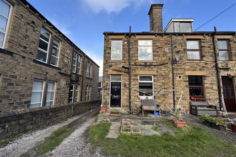 3 bedroom end of terrace house for sale, Commercial Road, Skelmanthorpe, Huddersfield HD8 9DA