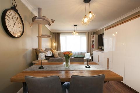 2 bedroom apartment for sale, Tithe Court, Langley