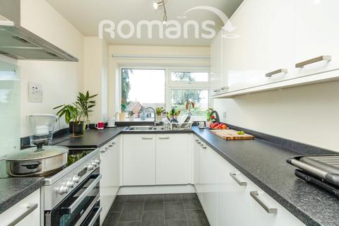 undefined, Sylvia Close, Sylvia Close, Basingstoke, RG21