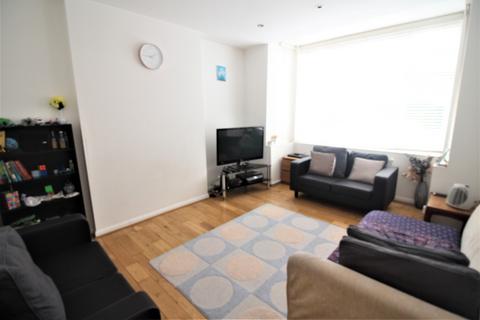 undefined, Welldon Crescent, Harrow HA1