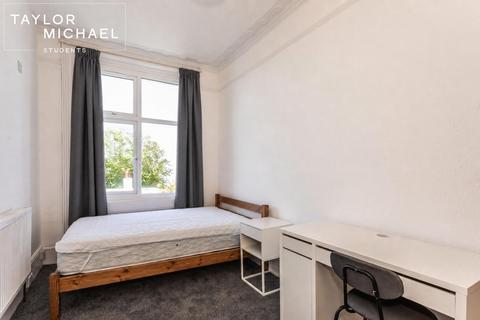 1 bedroom in a house share to rent, Powis Grove, Brighton