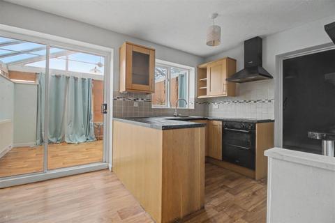 4 bedroom semi-detached house for sale, Coleman Close, Norwich NR8
